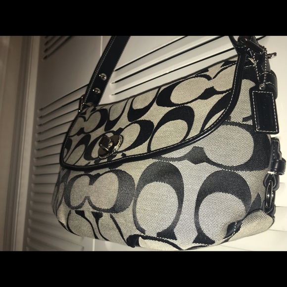 Authentic Coach Signature Jacquard Canvas bag - Picture 4 of 8